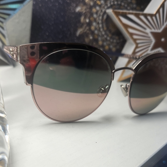 Dior Cat-eye Sunglasses, DIORAMINIS-OS8R-5486 - Picture 6 of 16